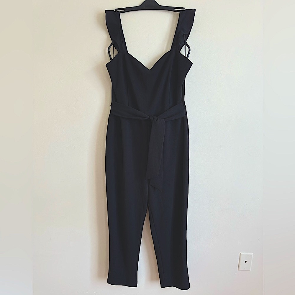 Express || Woman’s black Ruffle Strap Tie Front Jumpsuit sz xl